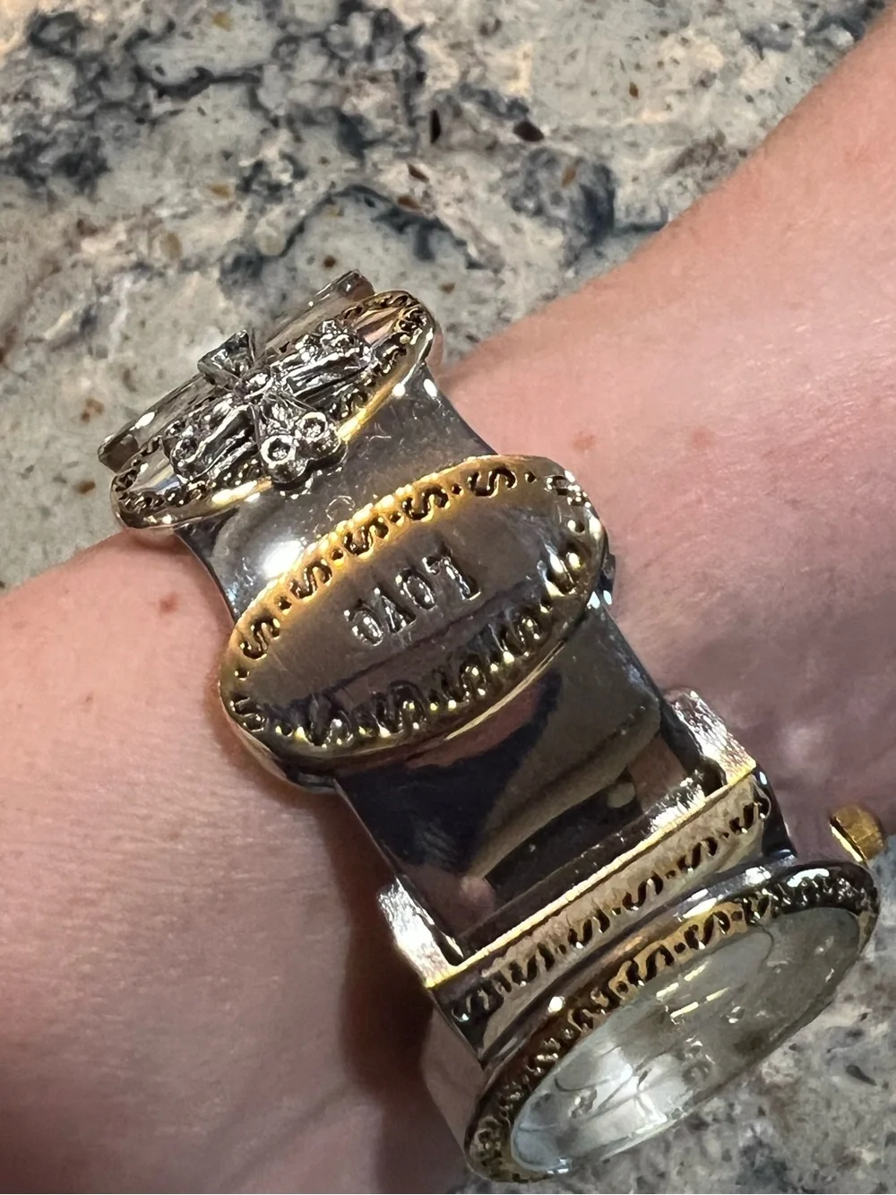 Vintage Style Two-Tone Women's Bracelet Watch in Gold and Silver